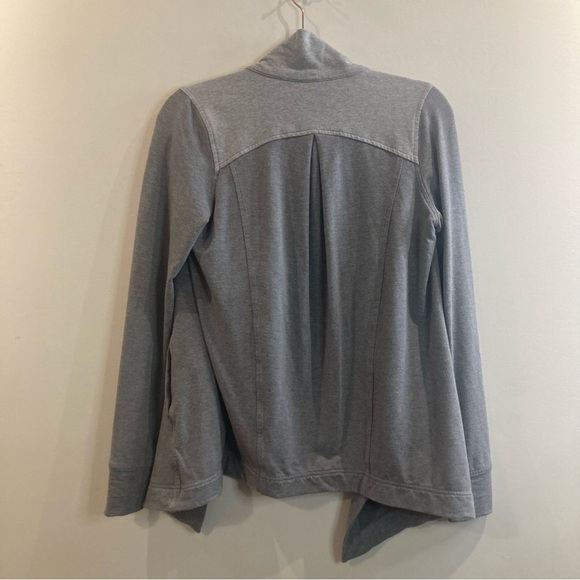 LULULEMOM Sz 4 True Wrap Button Closure Pockets Thumb Holes Jersey Knit Cardigan - Picture 5 of 9